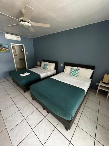 The Old Gin House Aparthotel Oranjestad  Kültér fotó